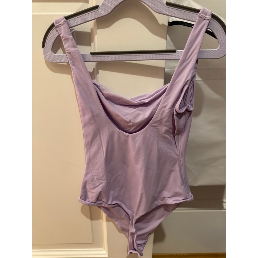 SKIMS Fits Everybody Square Neck Bodysuit Sugar Plum - Picture 4 of 4